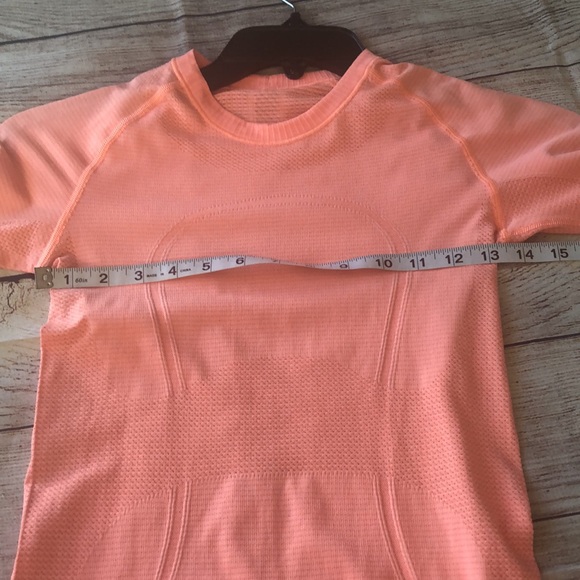 Lululemon Swift long sleeve. Size 4. - Picture 10 of 14